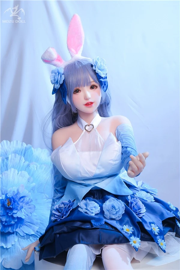 MOZU Doll Mae 145cm - 魅力的な巨乳セックスドール、無料衣装付き