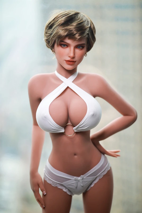 ファイアードール レイリン・セレニティ：無料の第2ヘッド付き、成熟したショートヘアの158cm女性セックスドールの詳細なレビュー