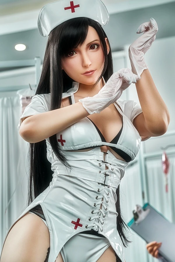 ゲームレディナース ティファ 着せ替え人形 167cm レビュー