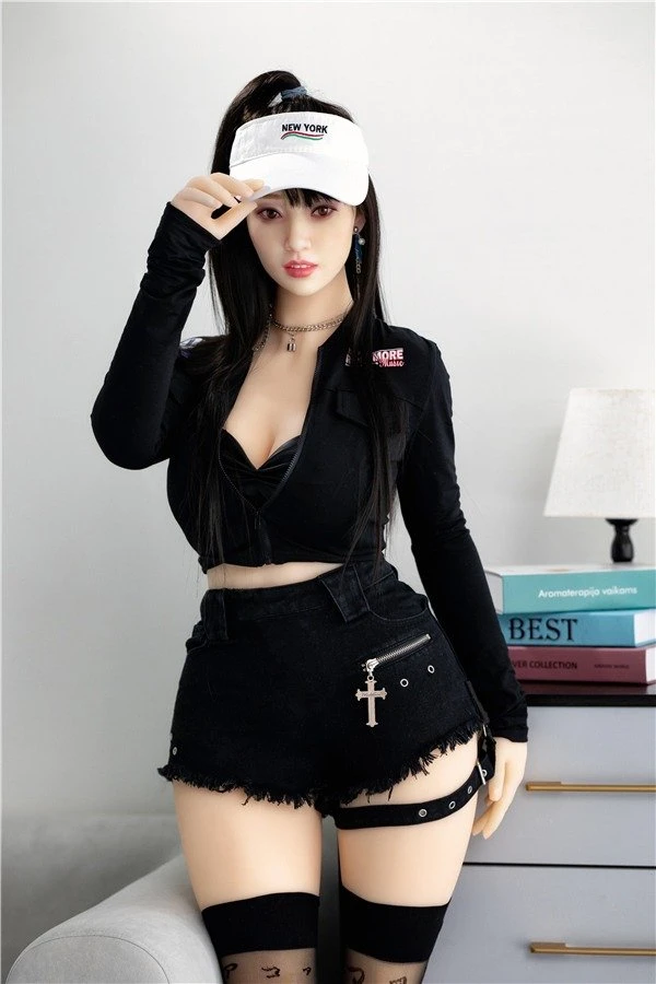 6YE Doll ティファニー 161cm リアルなアジア系中国人シリコンヘッドセックスドールレビュー
