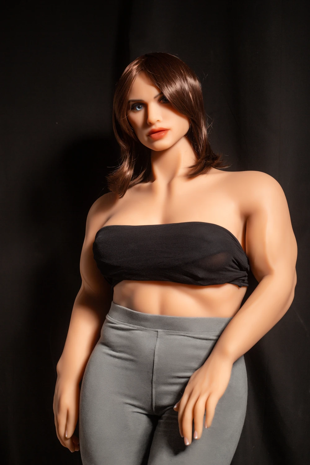 超リアルな高品質筋肉質セックス人形 Yareli 152cm レビュー