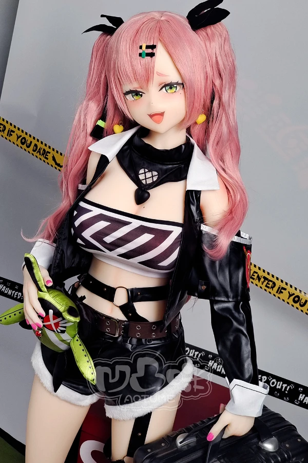 レビュー: Autome Doll の Leila - セクシーなピンクの髪を持つ 155cm アニメ風セックスドール