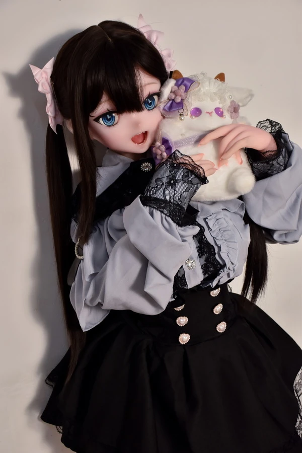 レビュー: エルサ ベイブの愛らしいツインテール アニメ ドール - 吉野美月、148cm