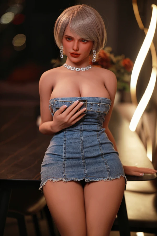 ファイアードール - Callie 163cm 巨乳巨尻セックスドール、無料の第2ヘッド付き