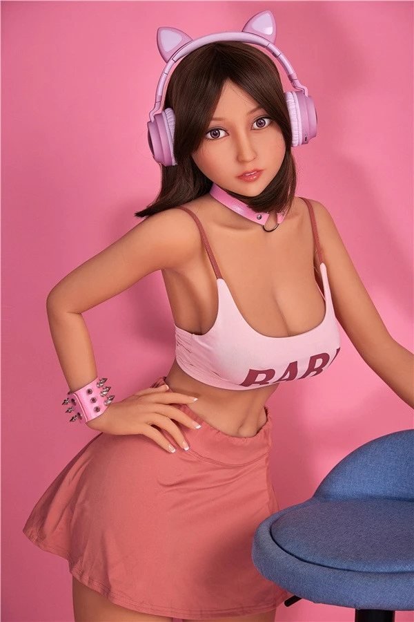 Irontech DollのJayla 153cmのレビュー - セクシーさとキュートさを融合したセックスドール