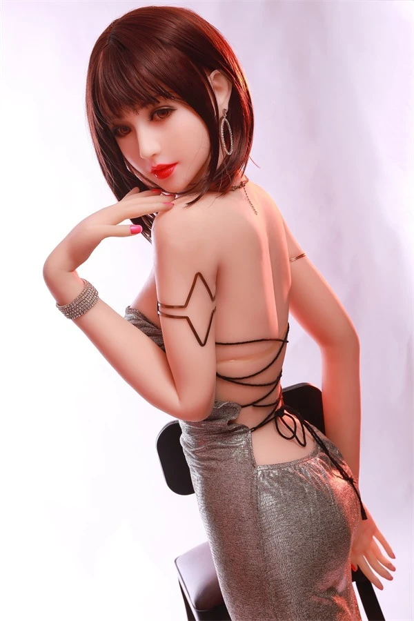 リフラノ エマーシン 等身大 165cm リアルな大人用人形 レビュー