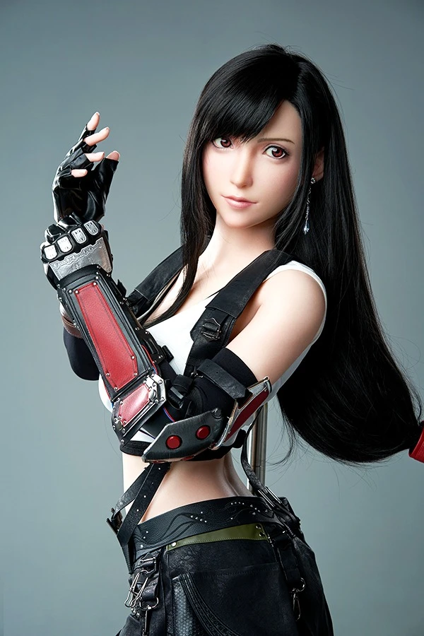 ゲームレディによるファイナルファンタジーVIIの167cmティファセックスドールのレビュー