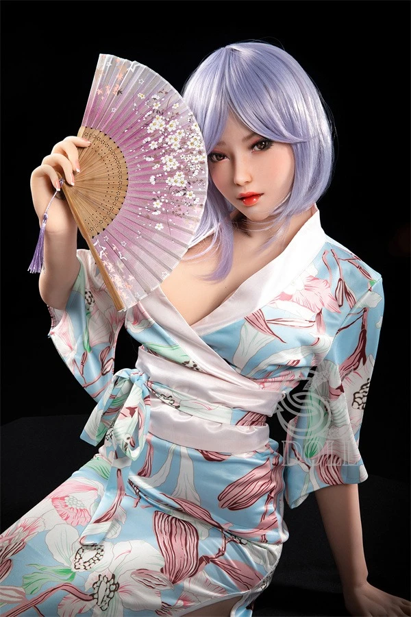 リアルなフルサイズの日本のセックス人形エリアナ 身長165cm