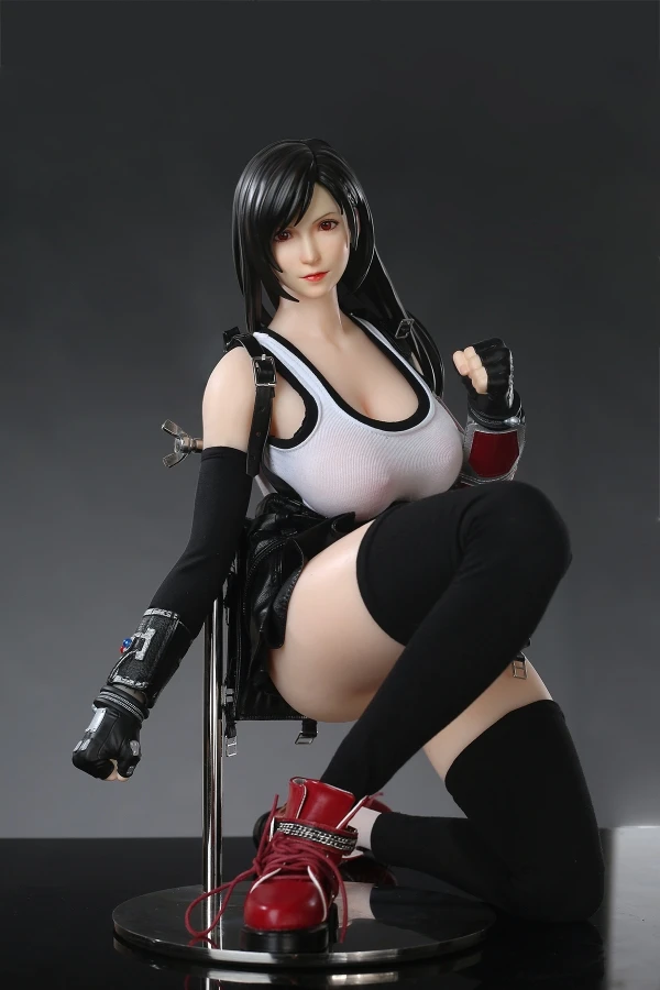 オタクドールレビュー: ファイナルファンタジー VII ティファ 65cm コレクタブルフィギュア (衣装と靴のセット付き)