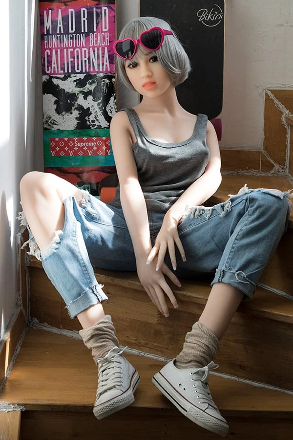 WM Dolls リアルでかわいい小胸セックスドール Lee 156cm 無料の2つ目のヘッド付き