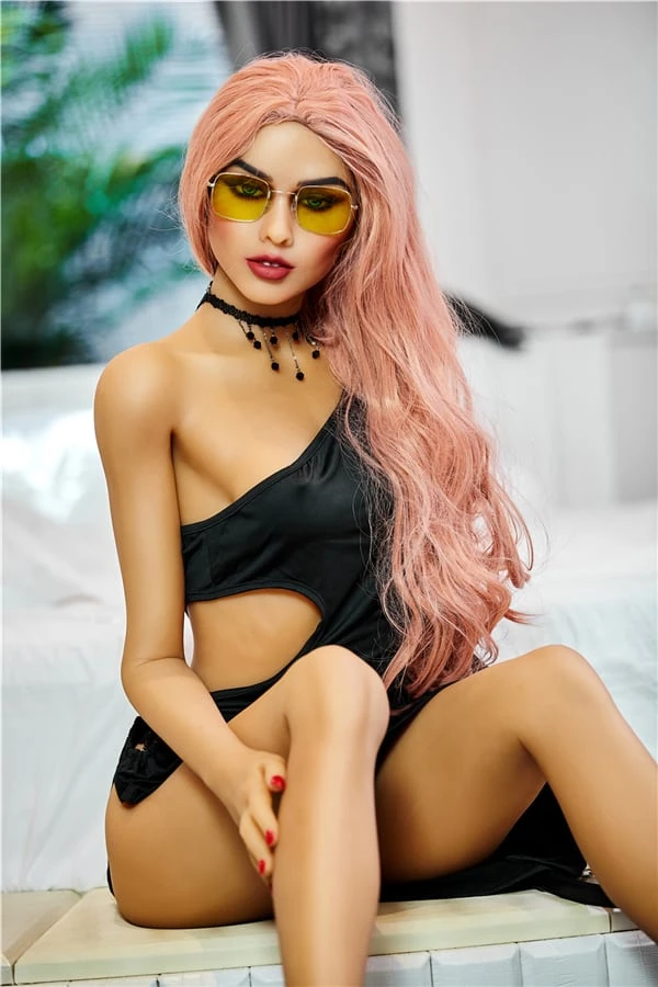見事な赤毛の165cmフルサイズTPEファッションセックスドール、Irontech Doll Adaのレビュー
