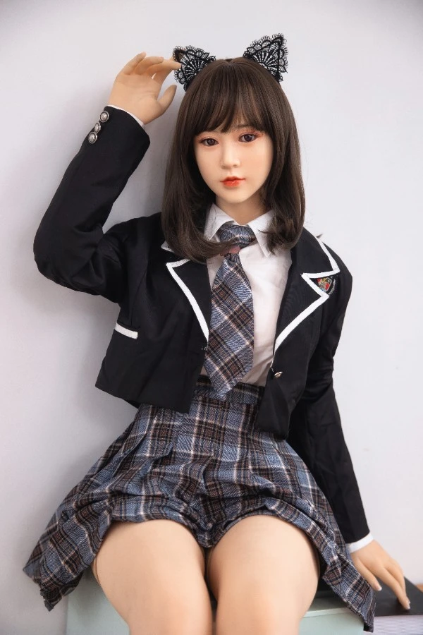 MeSe Doll Andrea 166cmはショートヘアと曲線美のデザインが特徴